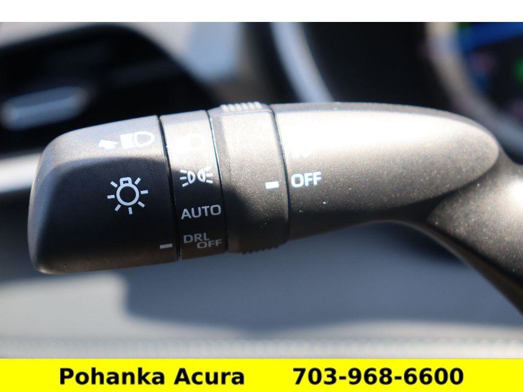 Used 2025 Toyota Highlander XLE image 10