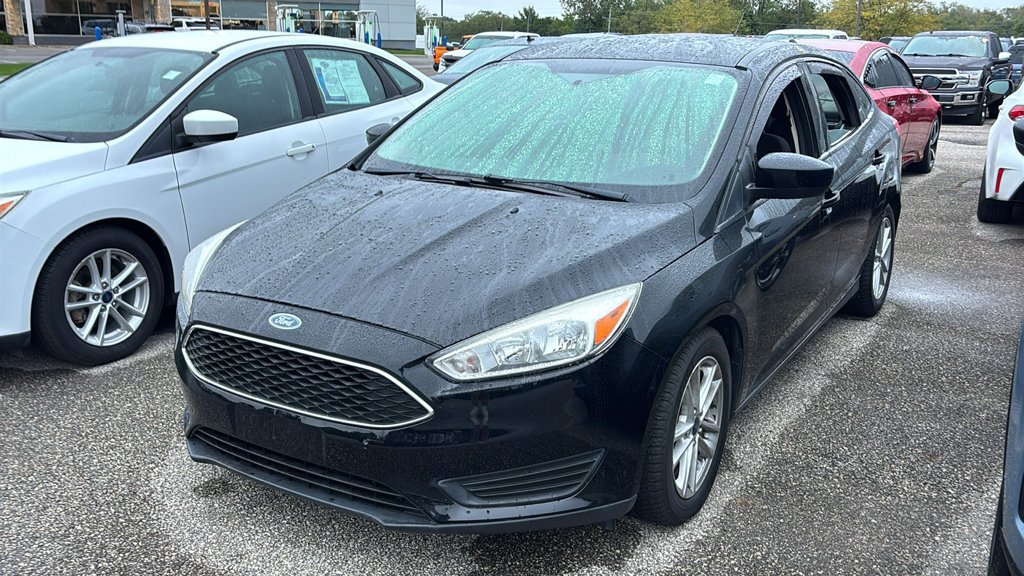 Used 2018 Ford Focus SE FWD image 3