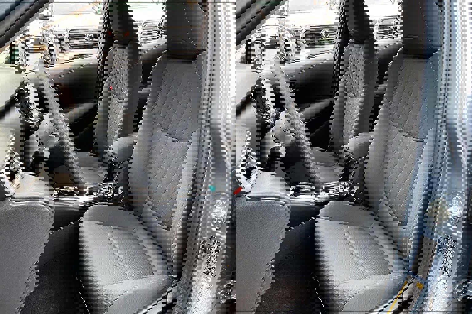 Used 2022 Toyota Corolla LE w/ Body Protection Package (TMS) image 8