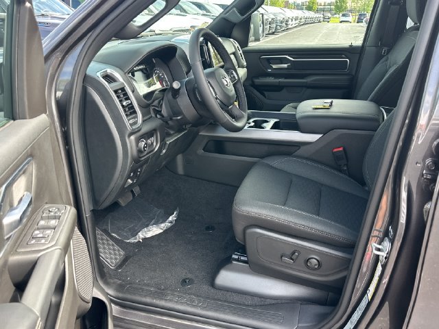New 2027 RAM 1500 4x4 Crew Cab image 11