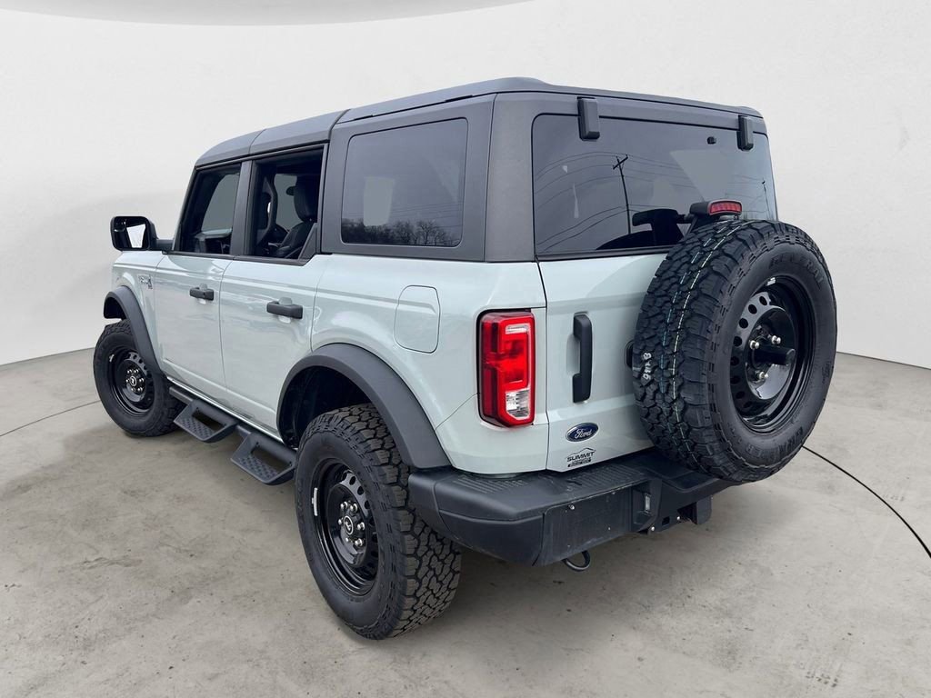 Used 2023 Ford Bronco Black Diamond image 4