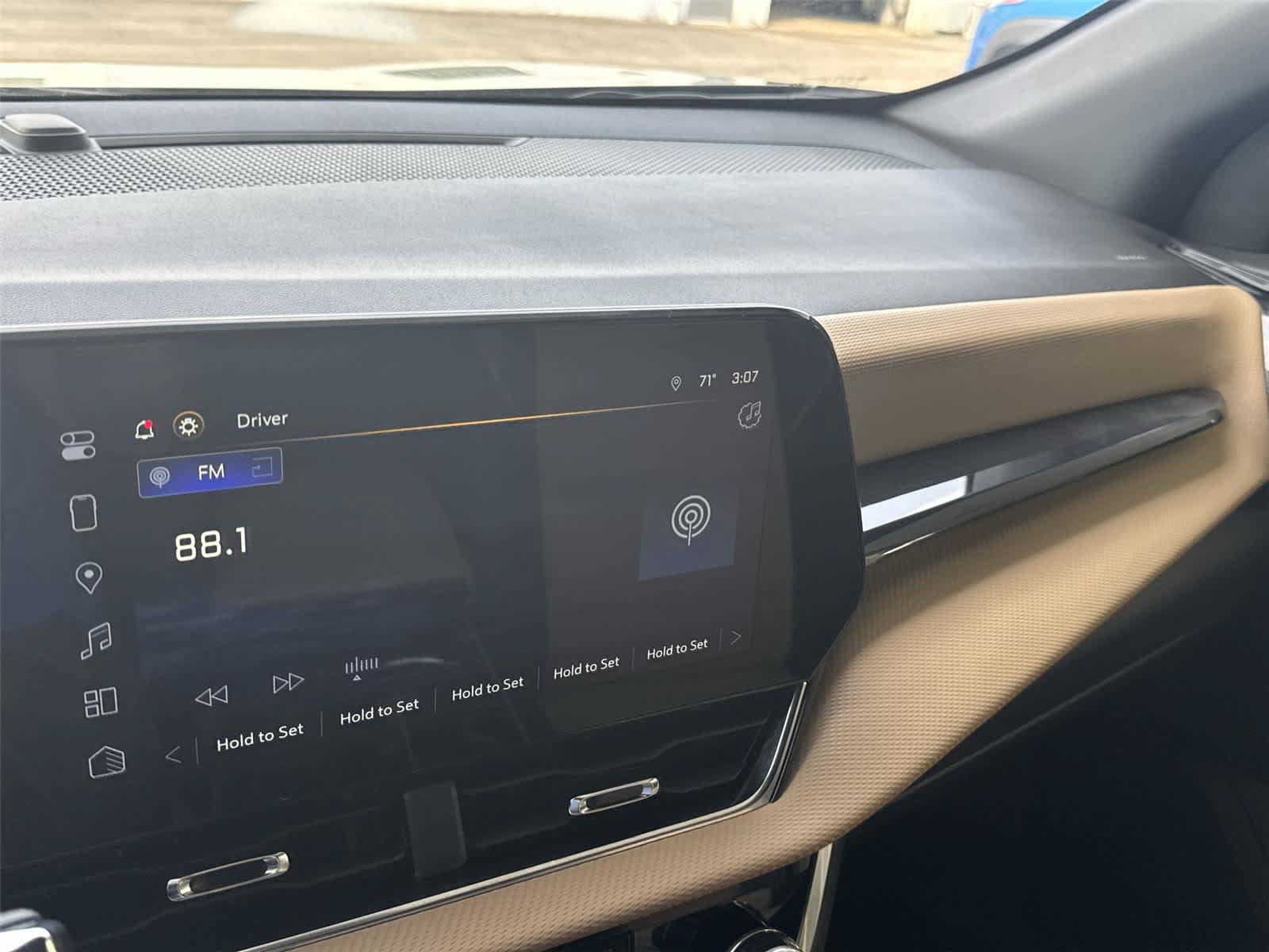 Used 2025 Chevrolet Equinox ACTIV AWD/4WD image 14