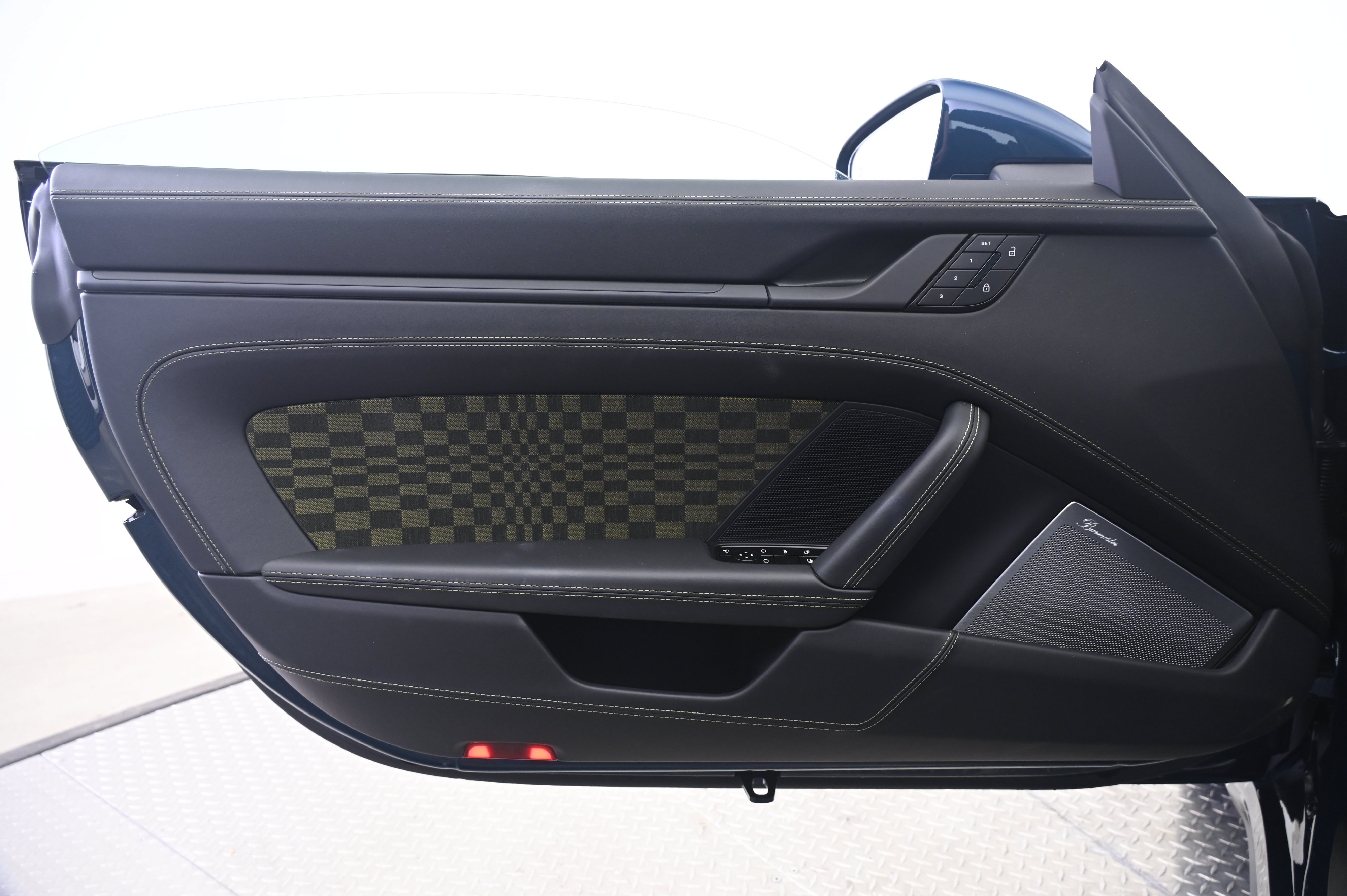 Certified 2026 Porsche 911 GTS RWD image 28