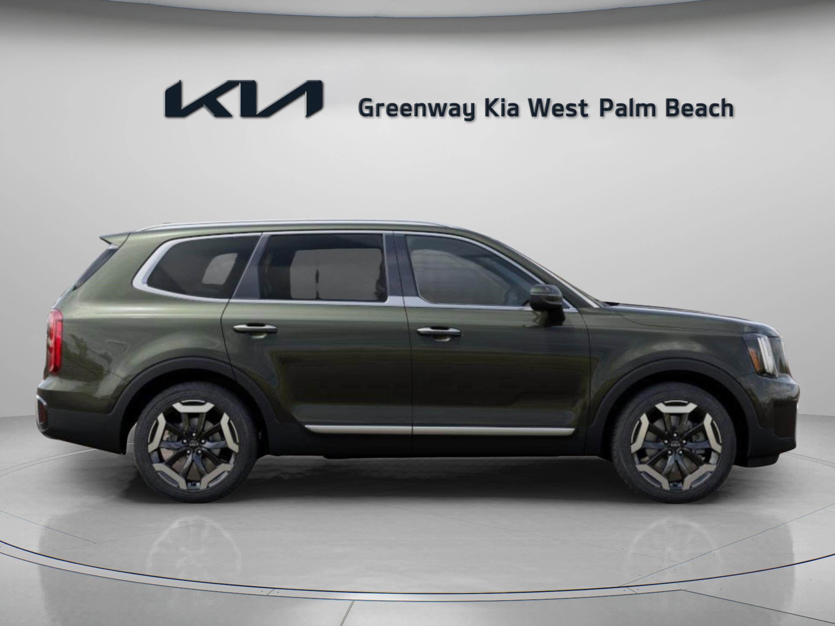 New 2025 Kia Telluride S image 9