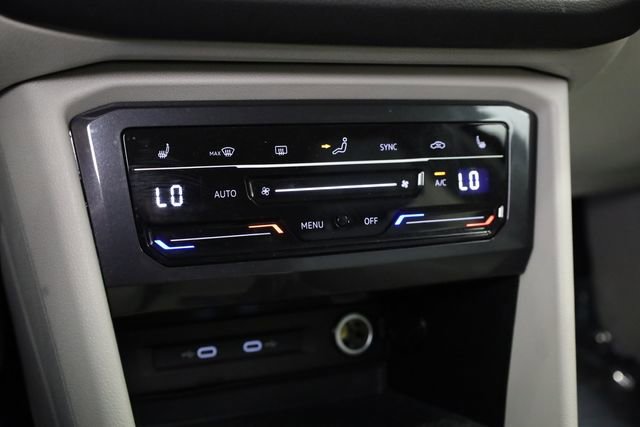 Used 2023 Volkswagen Tiguan SE image 22