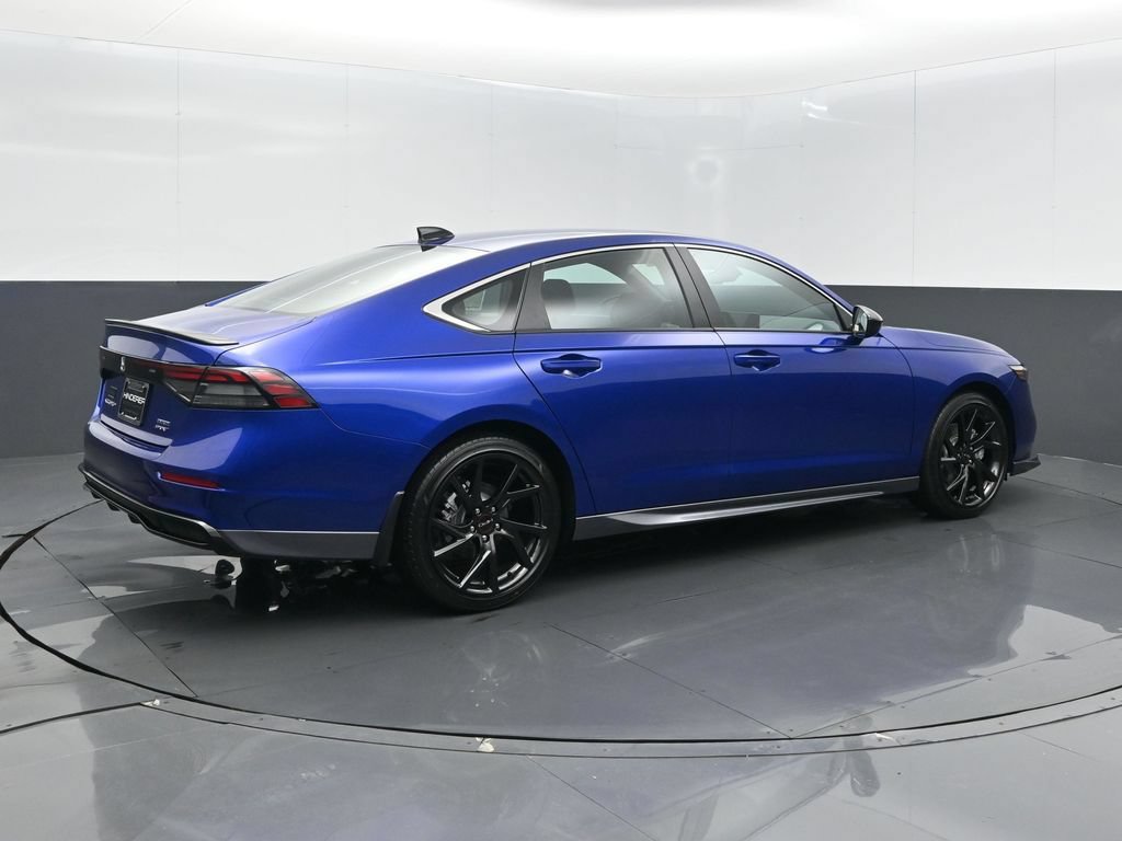 Used 2025 Honda Accord Sport image 8