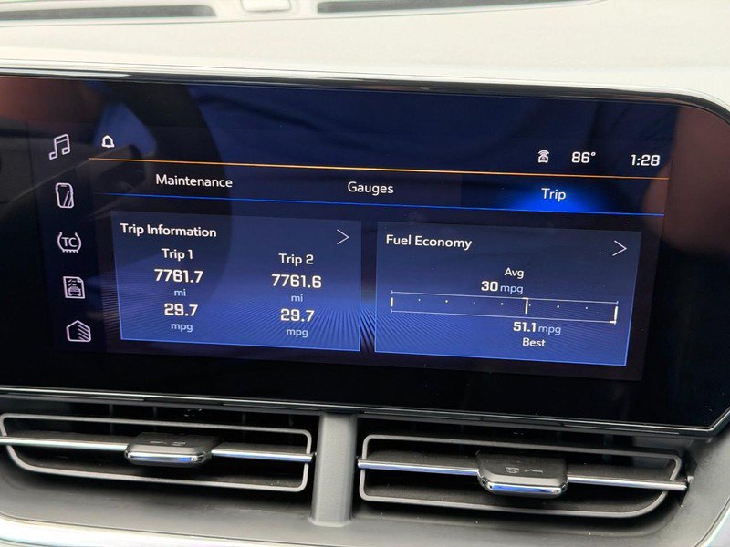 Used 2025 Chevrolet Trax LT FWD image 36