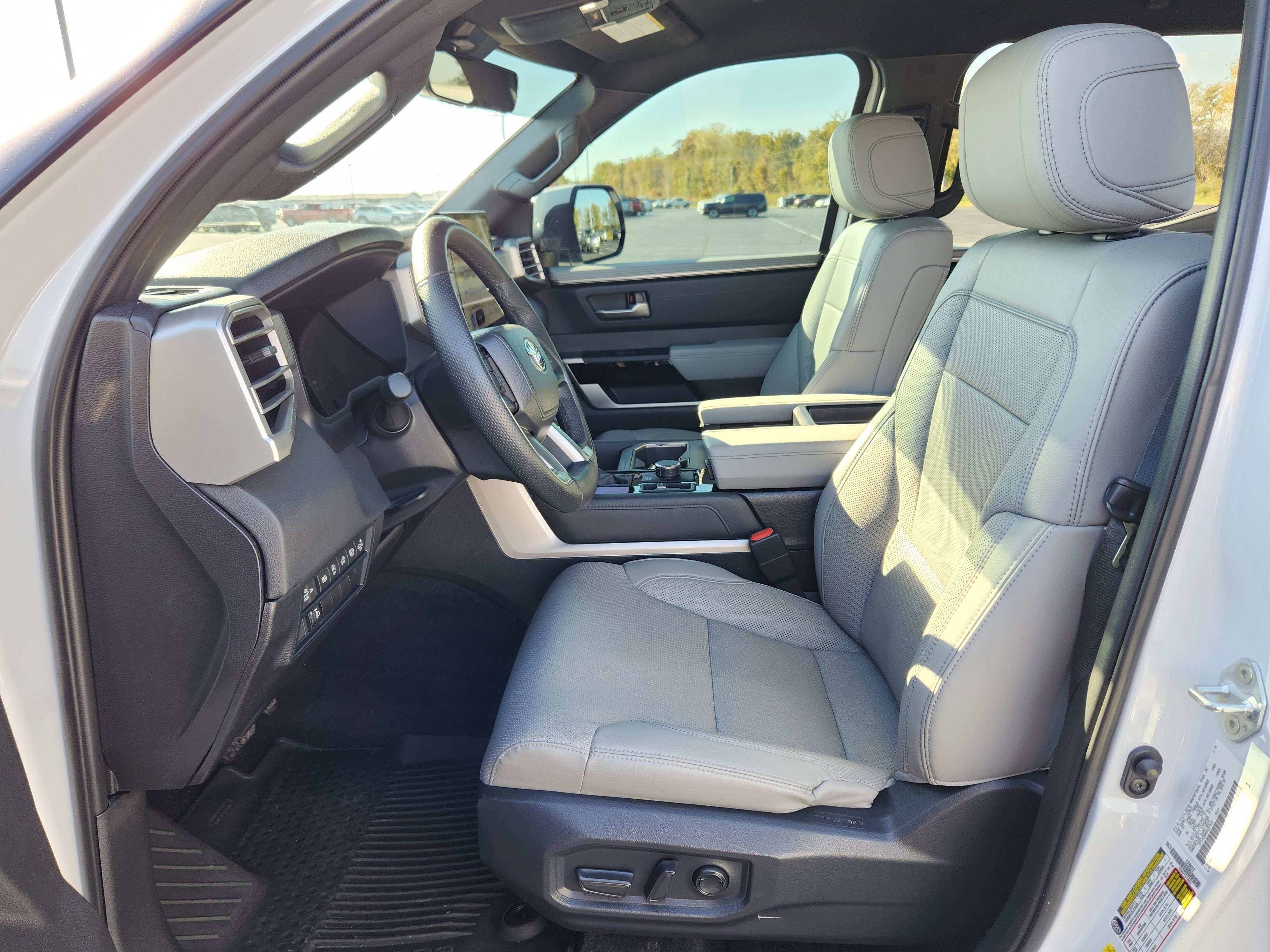Used 2025 Toyota Tundra Limited image 11