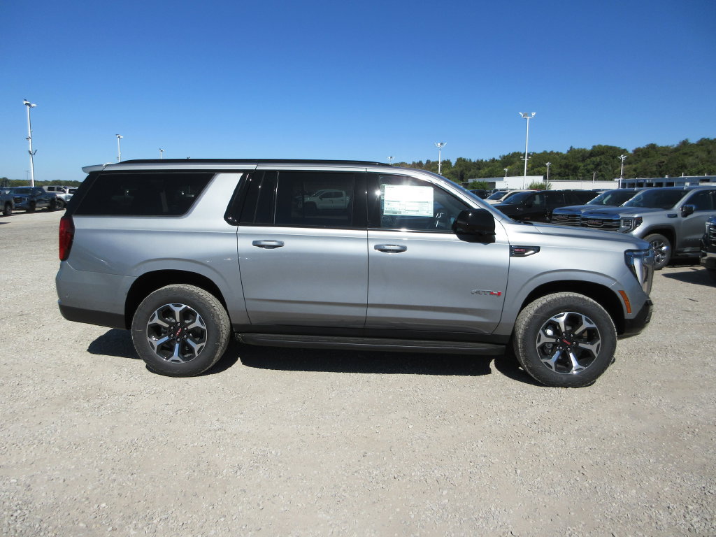 New 2027 GMC Yukon XL AT4 w/ Technology Package AWD/4WD image 3