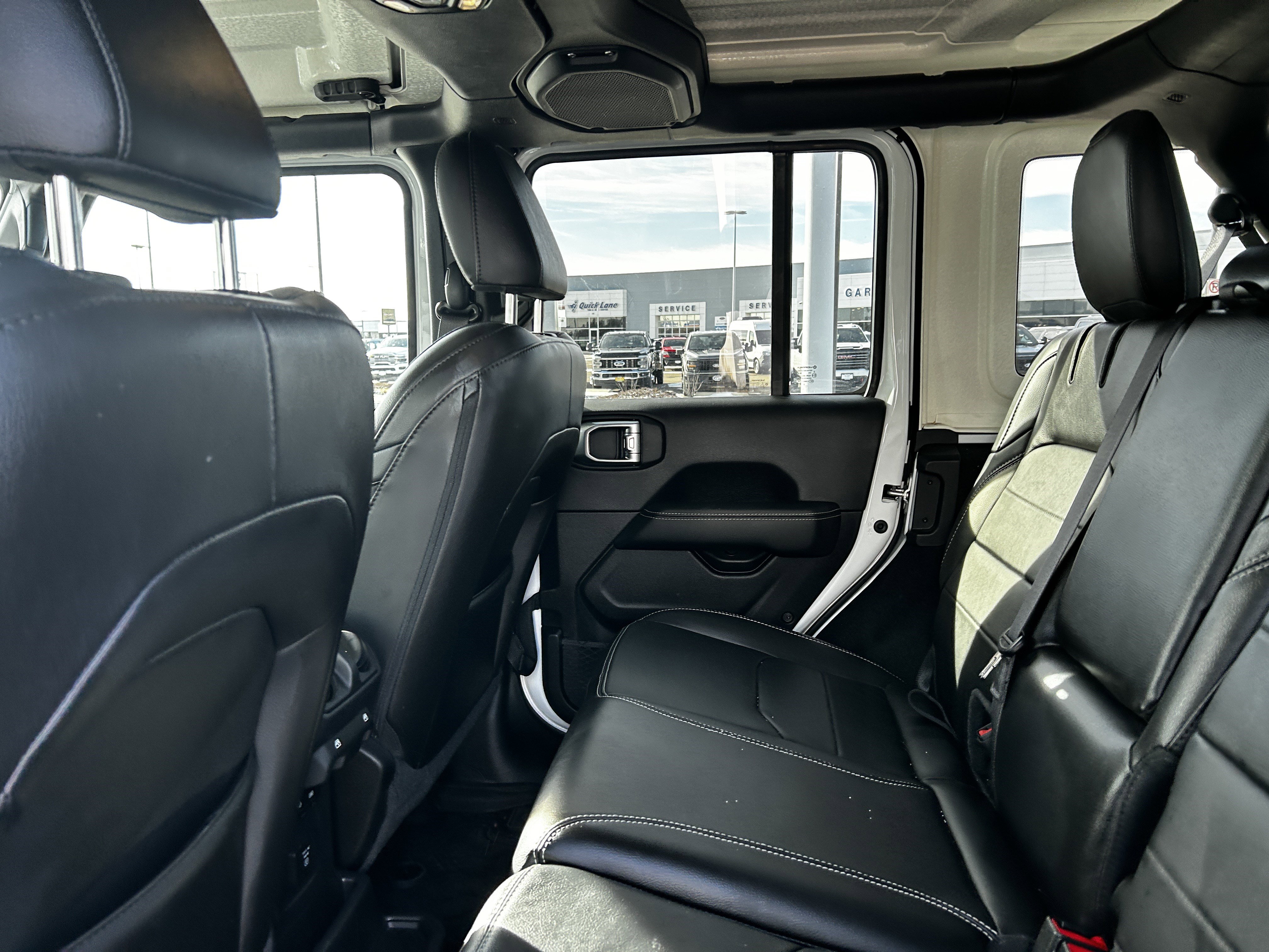 Used 2023 Jeep Wrangler Sahara w/ Cold Weather Group image 11