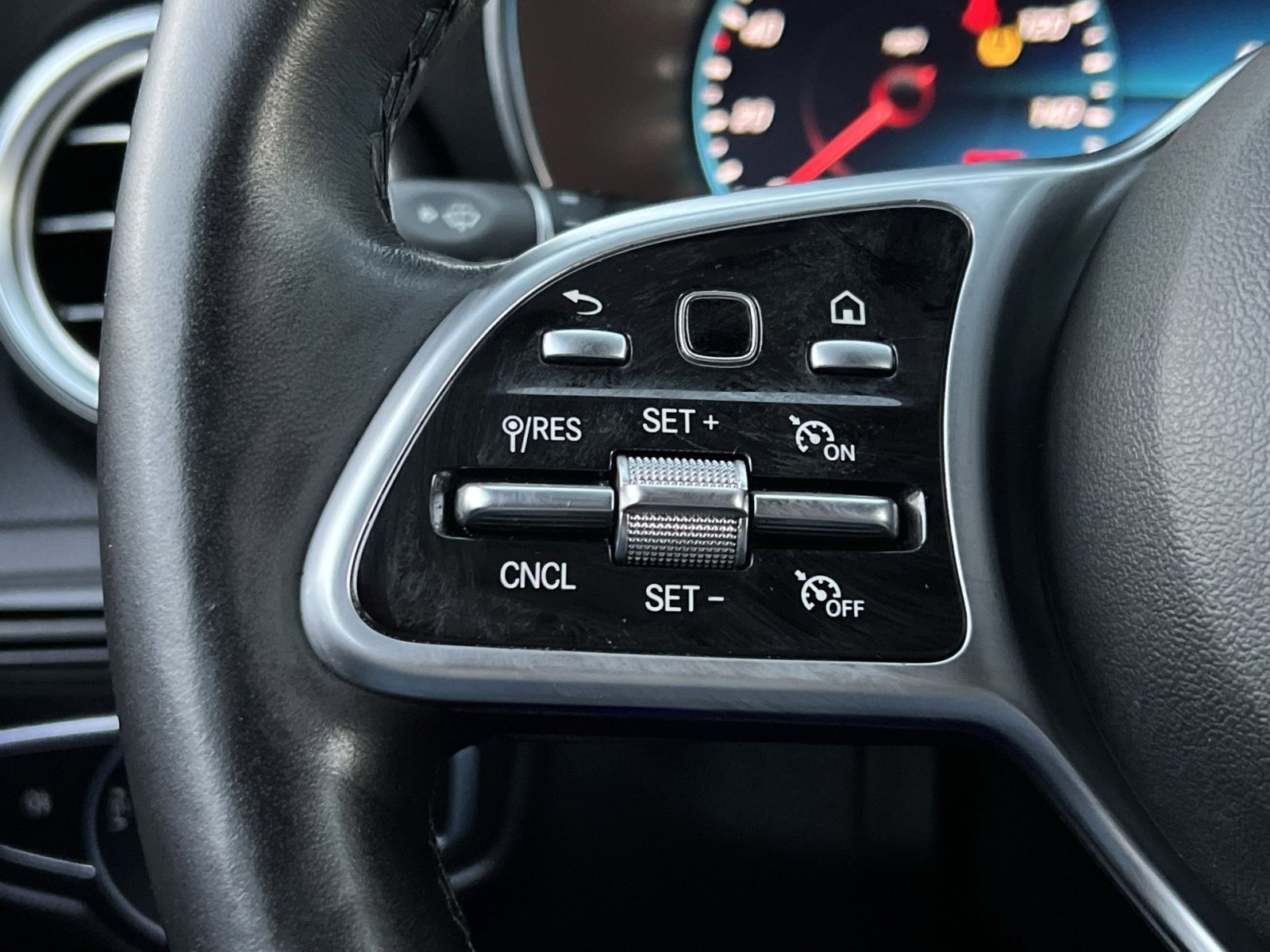 Certified 2022 Mercedes-Benz GLC 300 4MATIC image 30