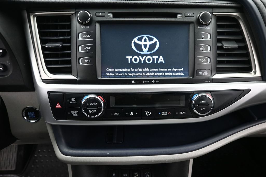Used 2016 Toyota Highlander XLE AWD/4WD image 17
