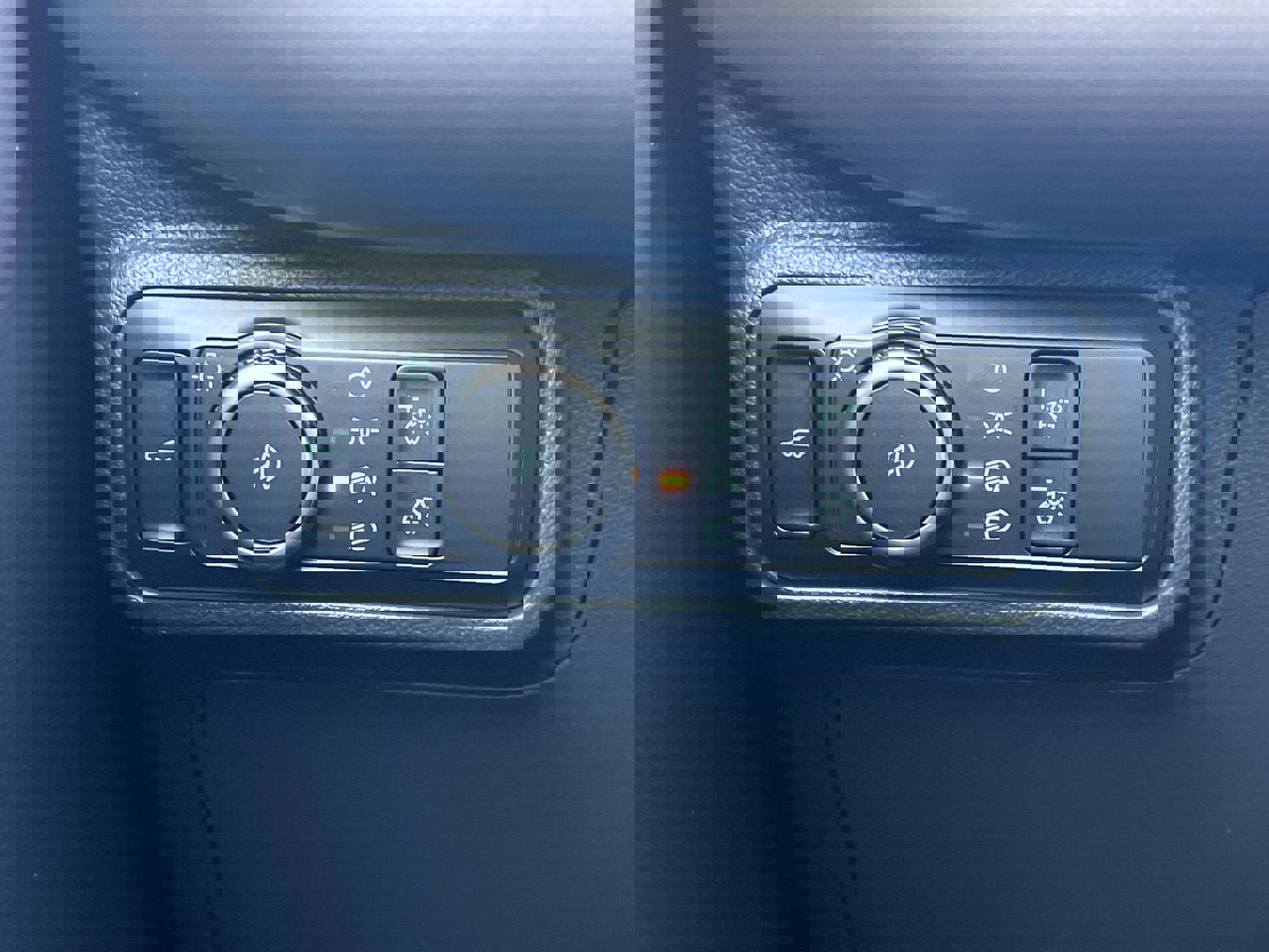 New 2026 Ford Explorer Platinum image 15