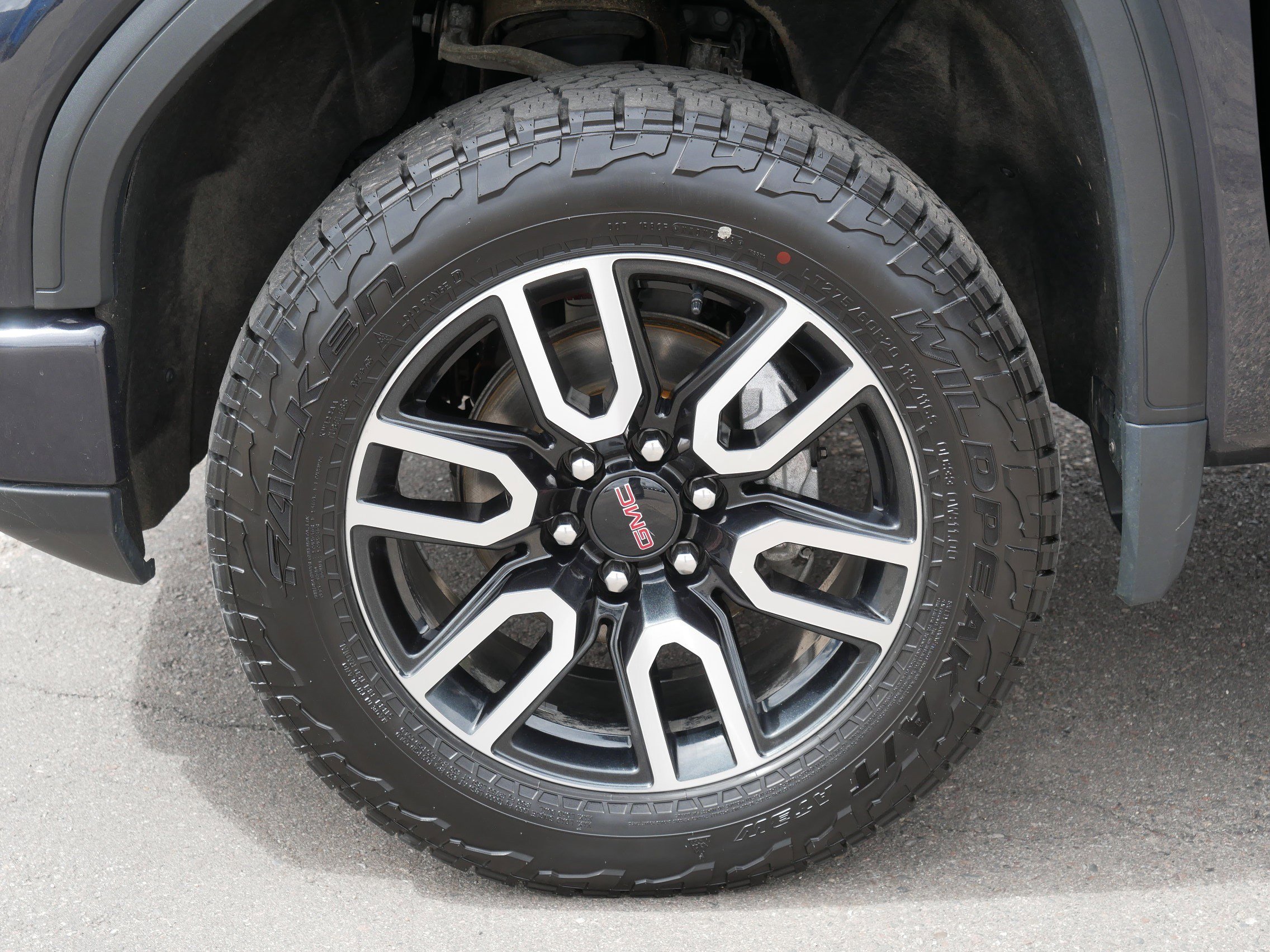 Used 2023 GMC Sierra 1500 AT4 w/ AT4 Preferred Package AWD/4WD image 15