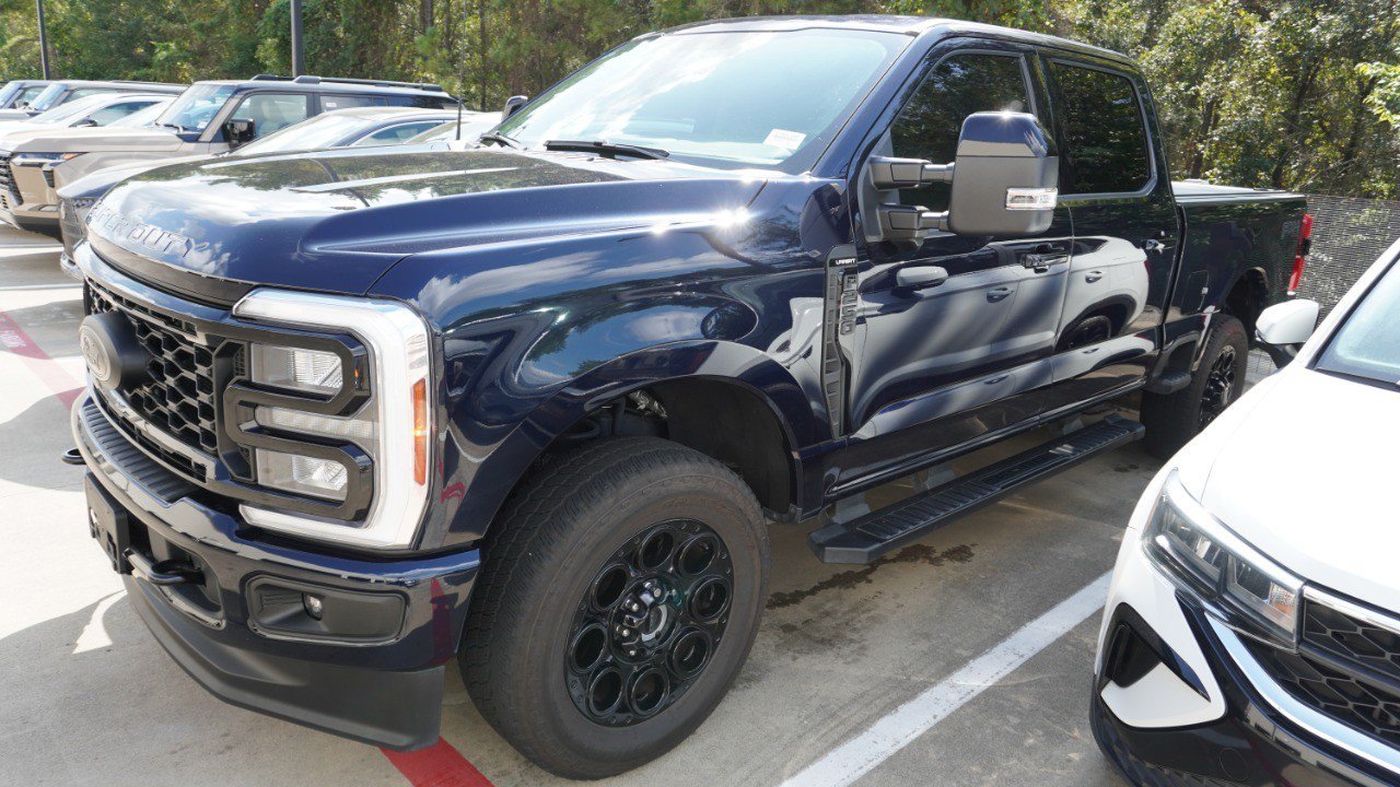 Used 2025 Ford F250 Lariat w/ Black Appearance Package AWD/4WD image 3