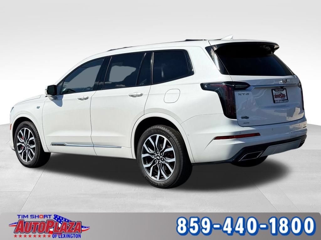 Used 2024 Cadillac XT6 Sport w/ Technology Package AWD/4WD image 2
