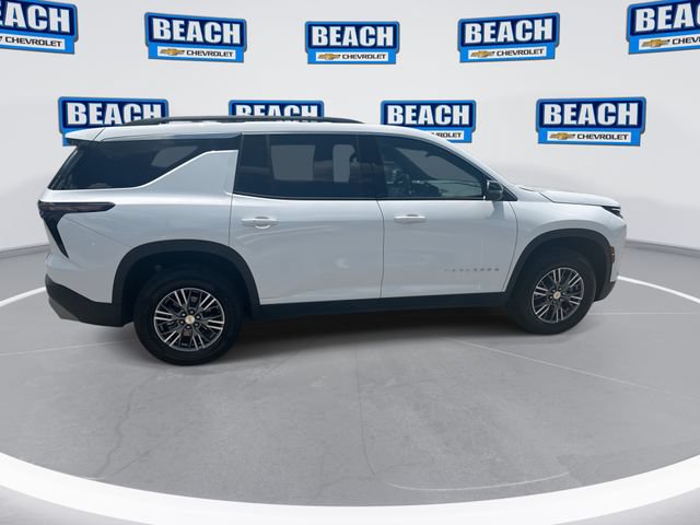 Used 2025 Chevrolet Traverse LT FWD image 8