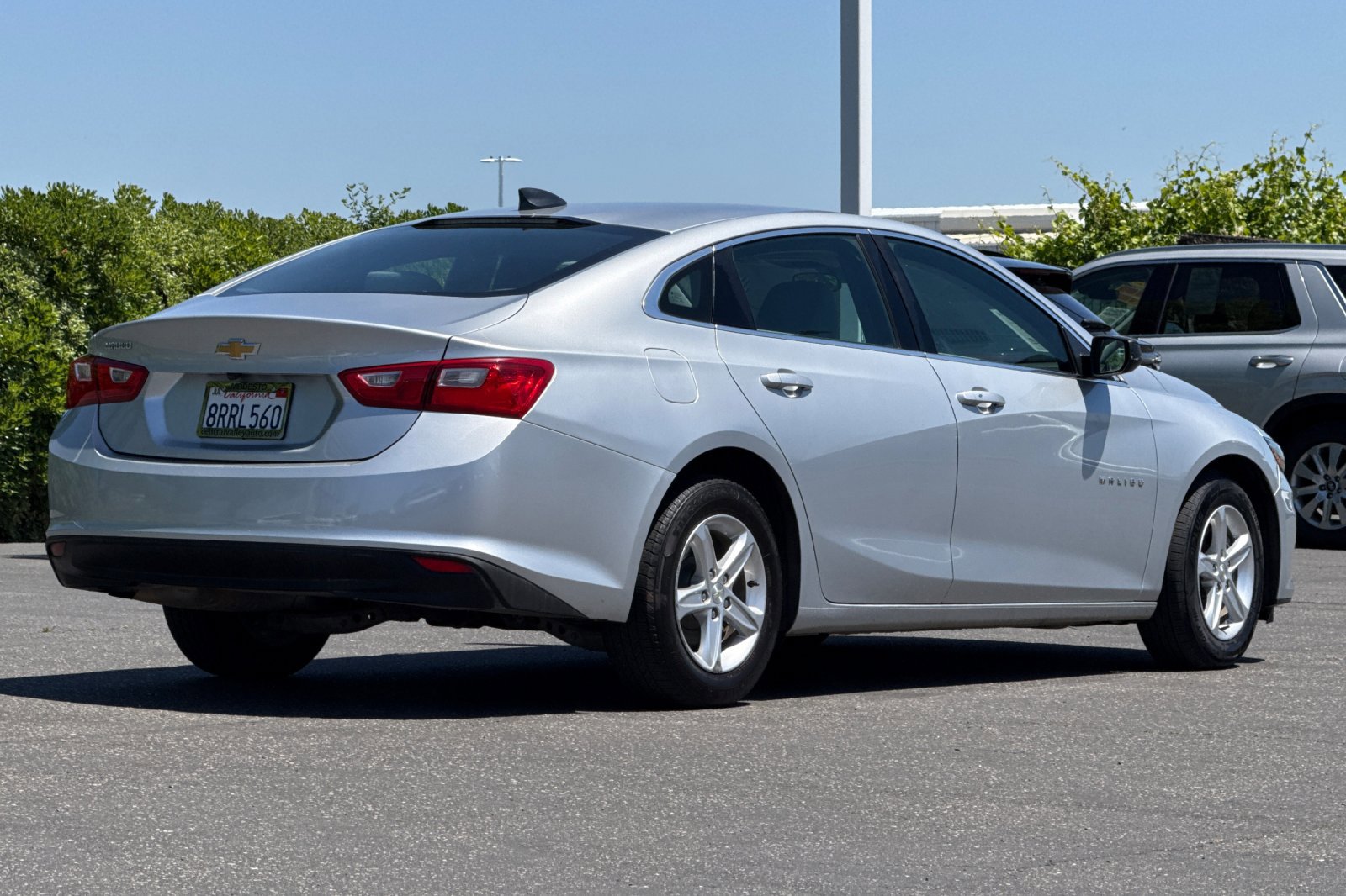 Used 2020 Chevrolet Malibu LS FWD image 4