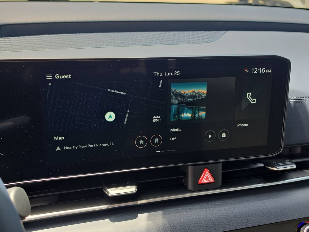 New 2026 Kia Carnival EX FWD image 24