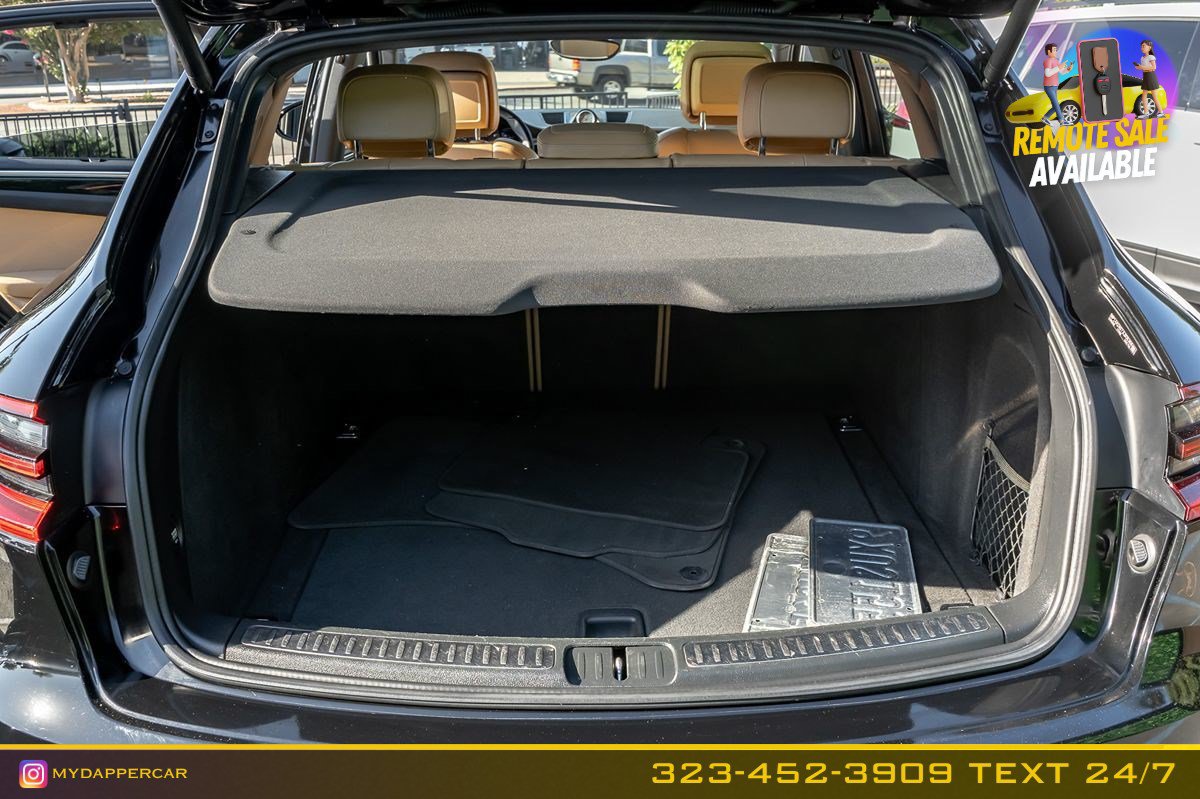 Used 2018 Porsche Macan AWD/4WD image 18