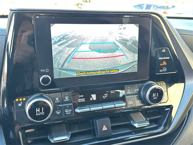 Certified 2025 Toyota Highlander XLE image 37