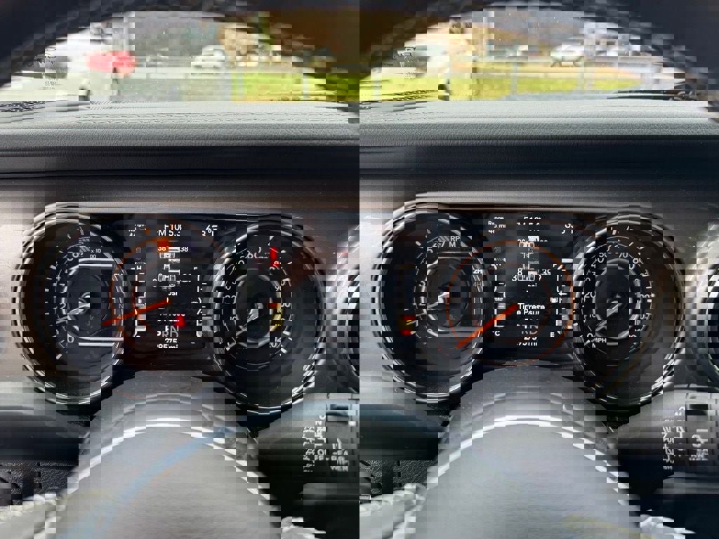 Used 2020 Jeep Wrangler Unlimited Sahara w/ Safety Group image 21