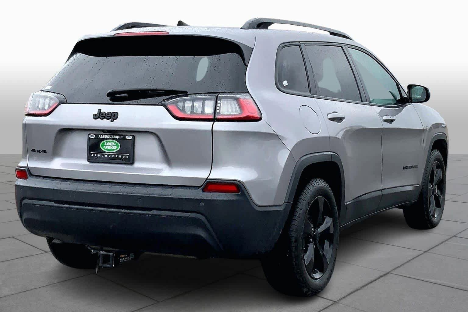 Used 2020 Jeep Cherokee Latitude Plus image 12