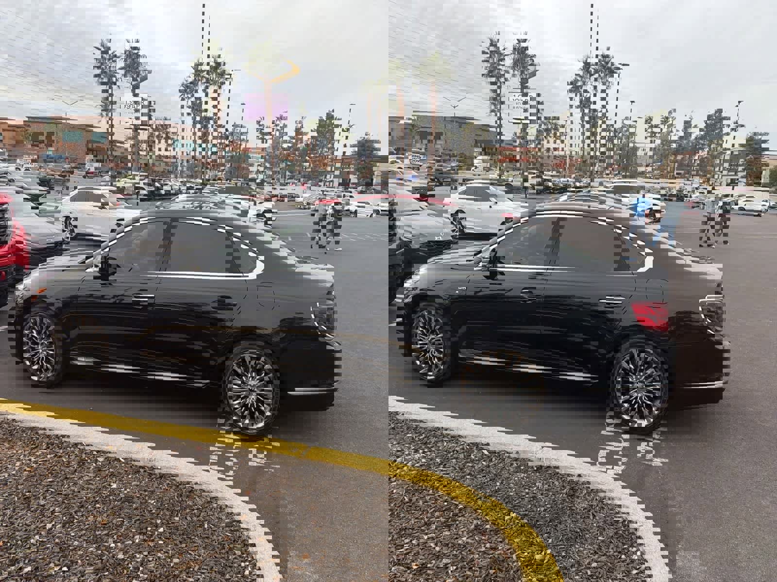 Used 2019 Kia K900 Luxury w/ VIP Package image 7