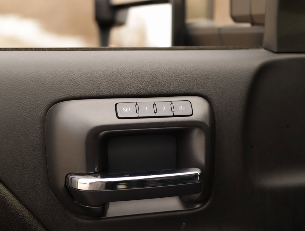 Used 2016 Chevrolet Silverado 2500 LTZ w/ Custom Sport Edition image 27