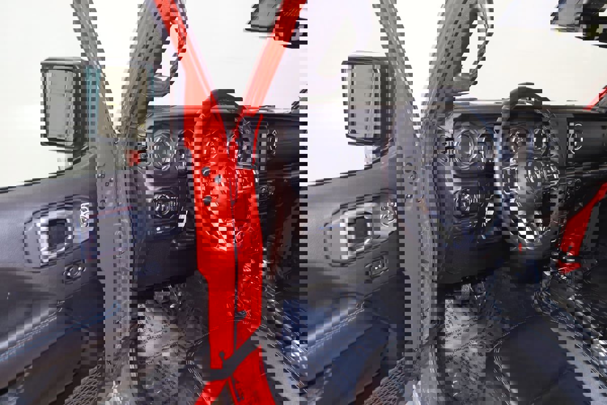 Used 2021 Jeep Wrangler Unlimited Rubicon 4xe w/ Steel Bumper Group image 46