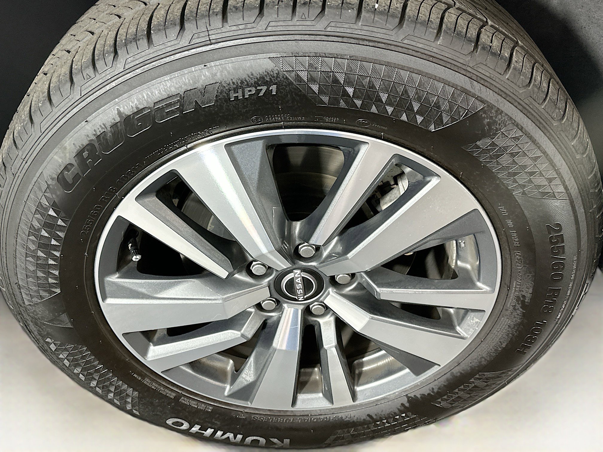 Used 2025 Nissan Pathfinder SL image 11