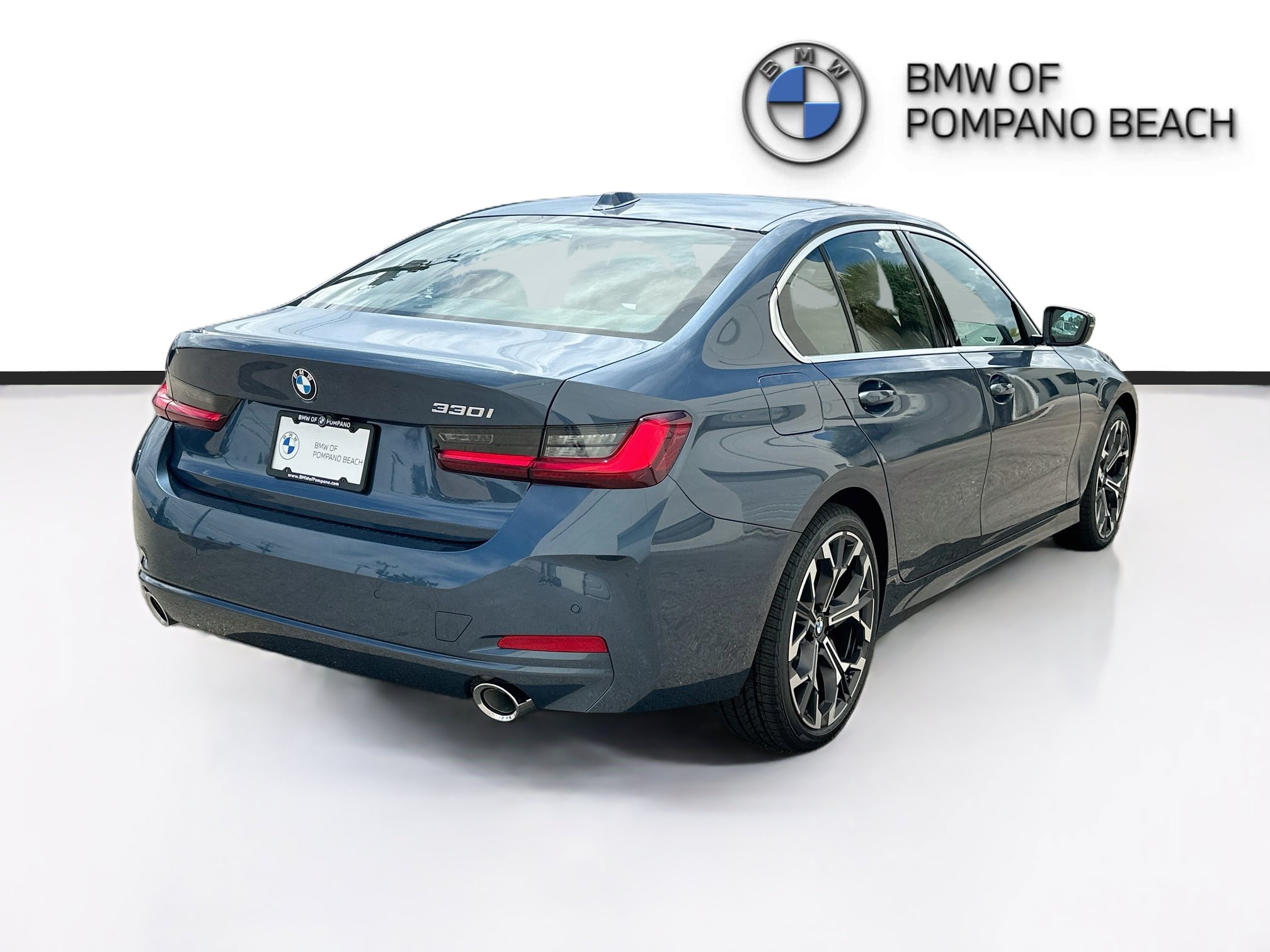 New 2026 BMW 330i Sedan w/ Premium Package RWD image 7