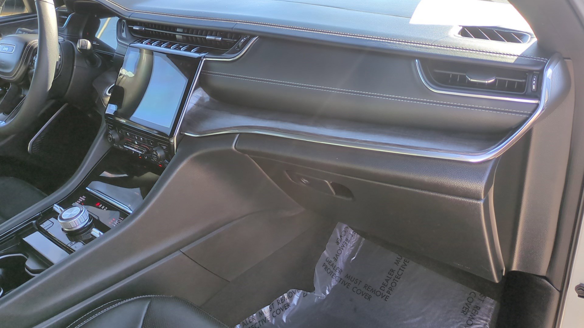 Used 2023 Jeep Grand Cherokee L Overland image 34