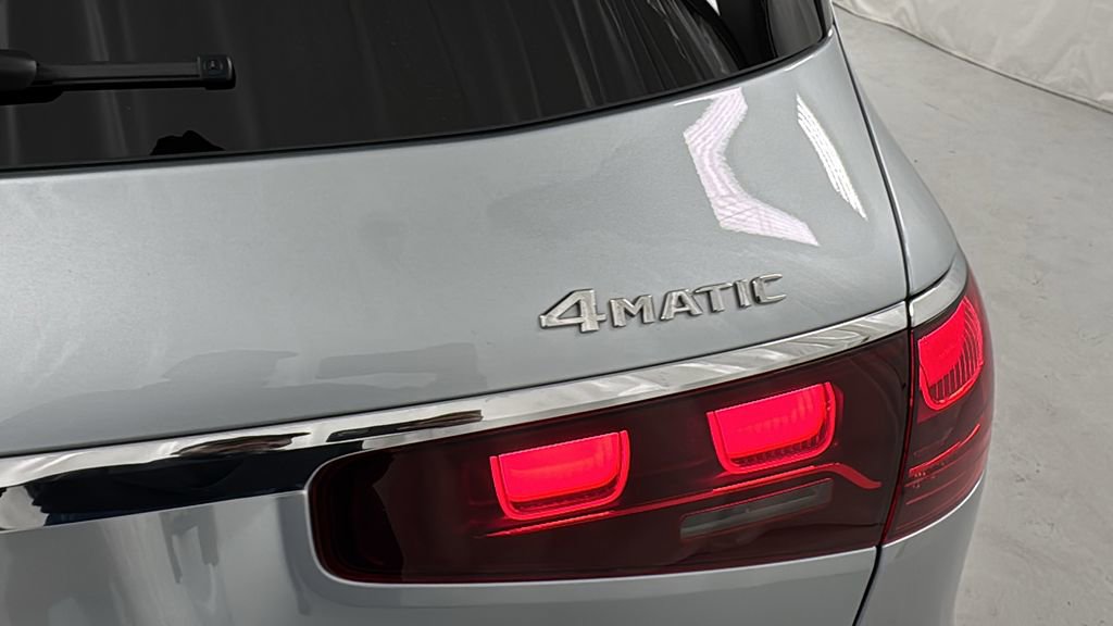 Used 2024 Mercedes-Benz GLS 580 4MATIC image 44