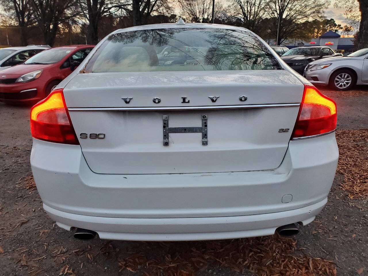 Used 2010 Volvo S80 3.2 image 6