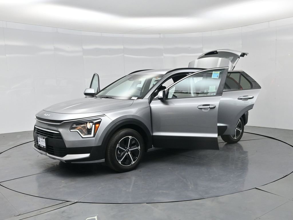 Used 2024 Kia Niro EX FWD image 30