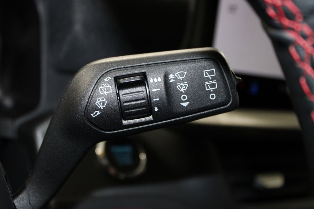 Used 2025 Ford Explorer ST image 45