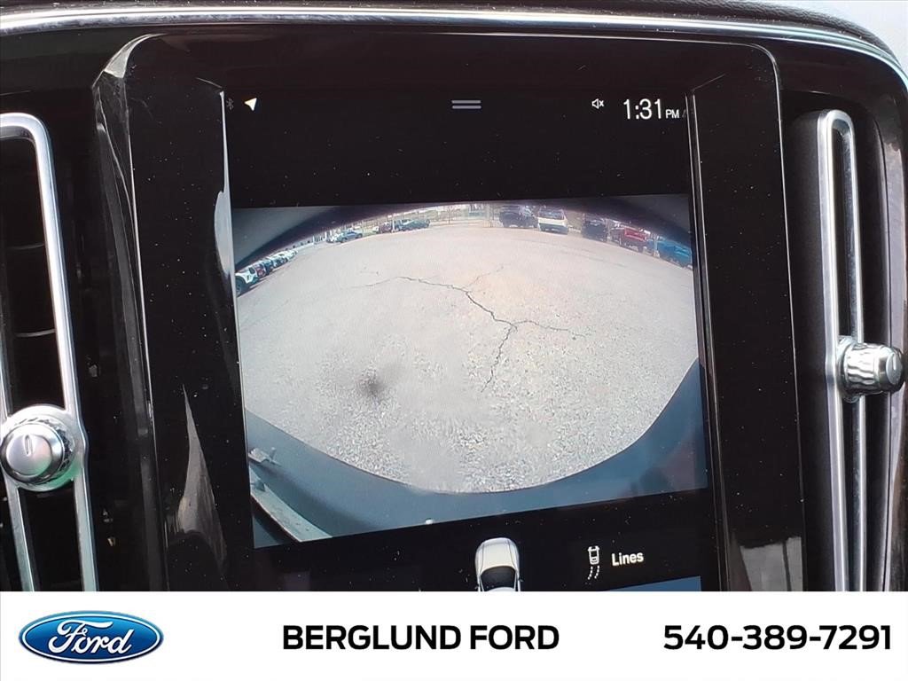 Used 2021 Volvo XC40 T5 R-Design w/ Climate Package image 25