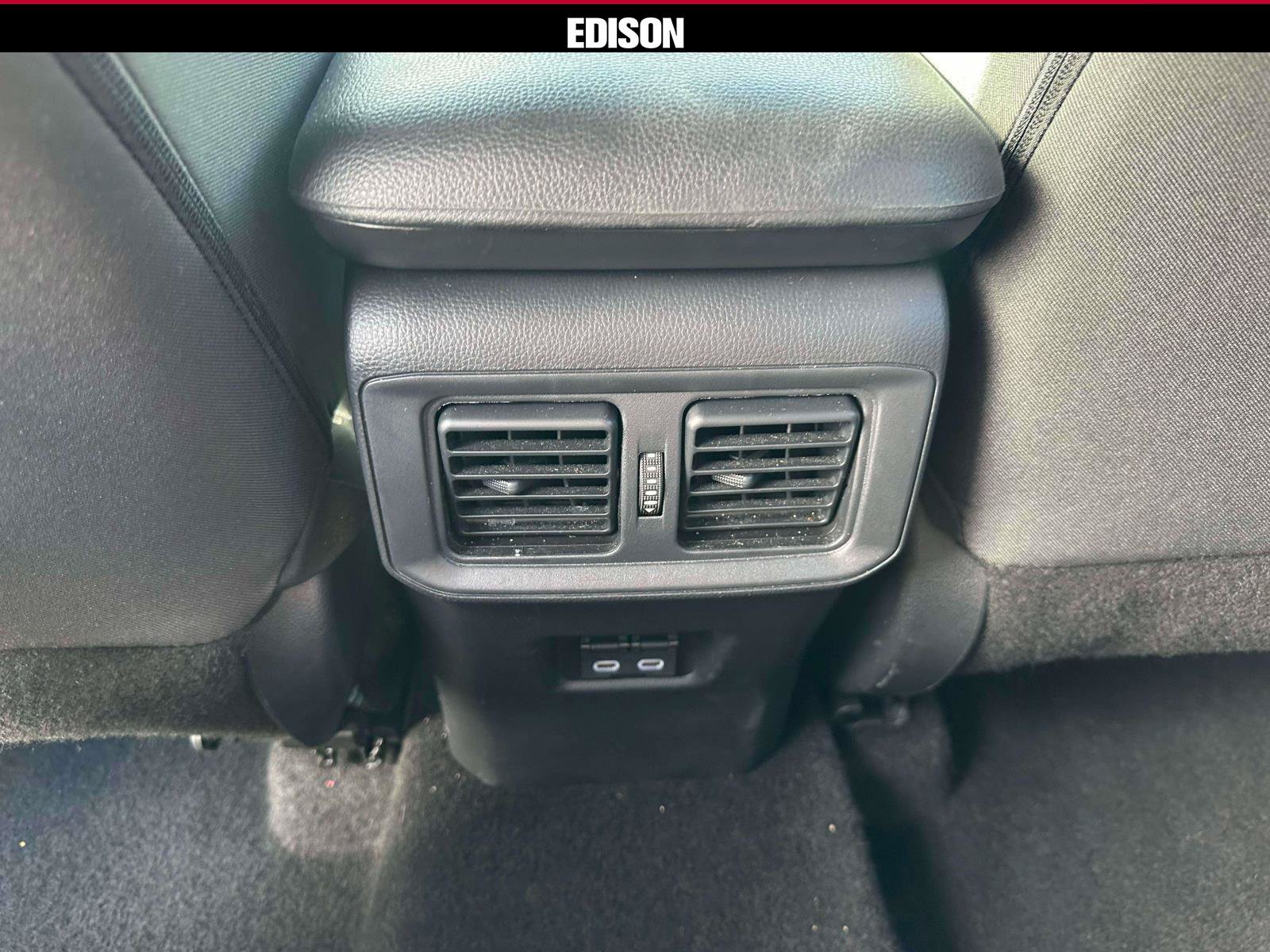Used 2025 Toyota RAV4 XLE AWD/4WD image 11