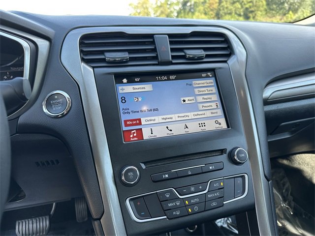 Used 2017 Ford Fusion SE w/ Fusion SE Technology Package image 29