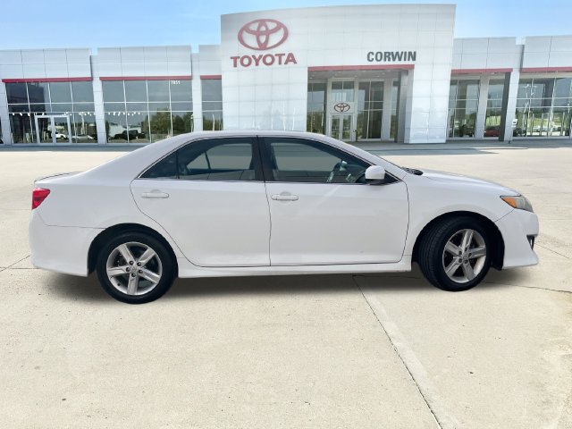 Used 2013 Toyota Camry SE w/ Leather Pkg FWD image 6