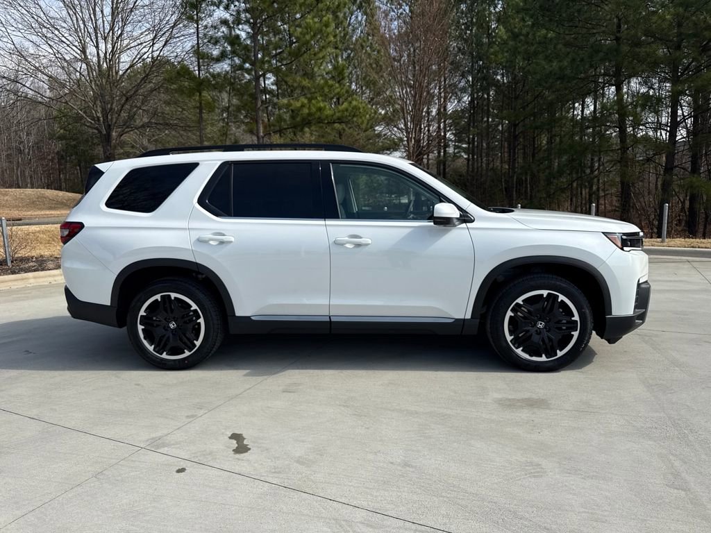 New 2026 Honda Pilot Touring image 10