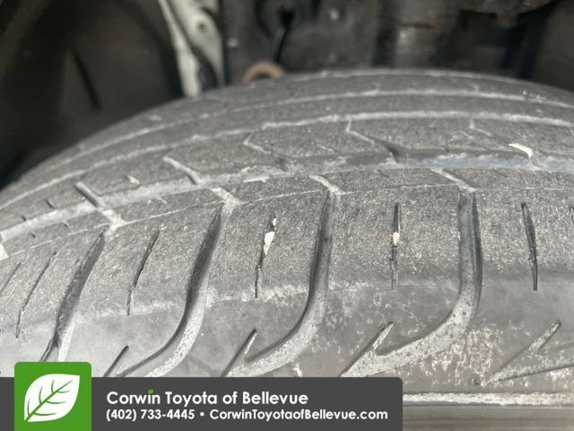 Used 2021 Toyota RAV4 LE FWD image 27