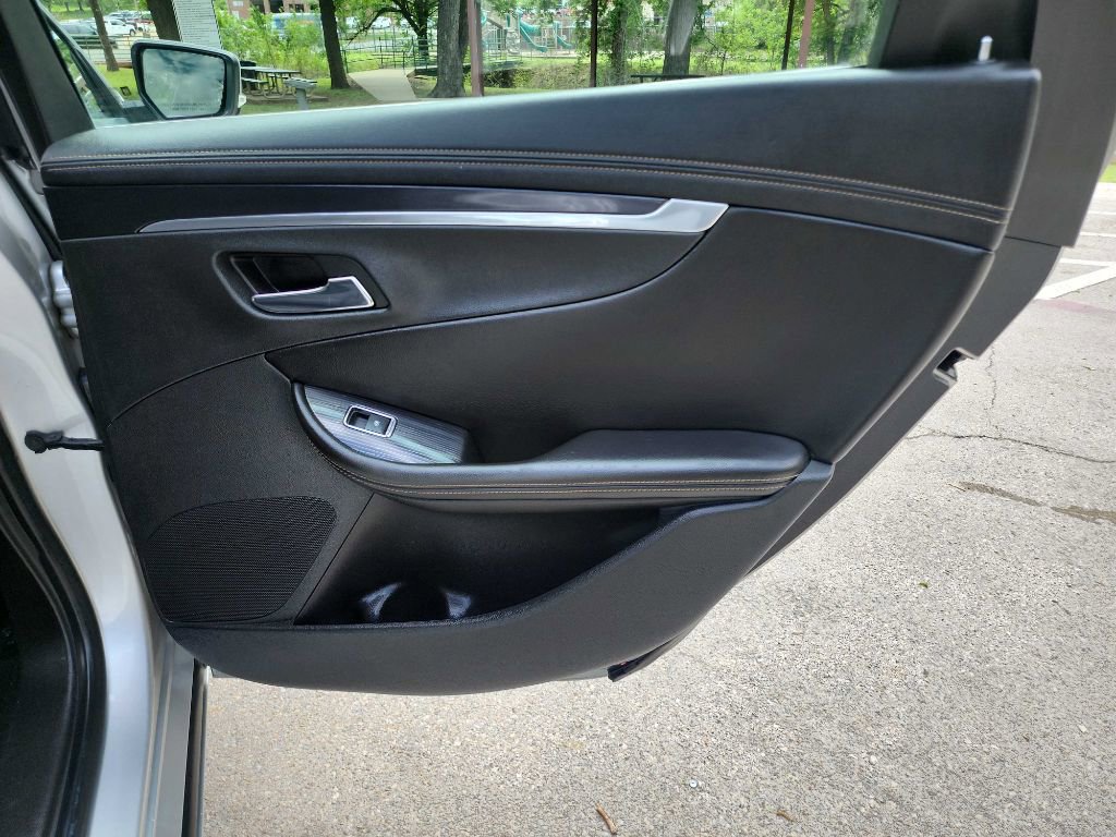 Used 2018 Chevrolet Impala LT image 29