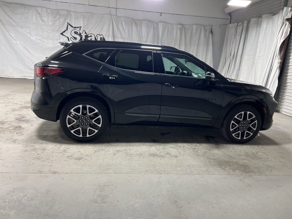 Used 2025 Chevrolet Blazer RS image 8