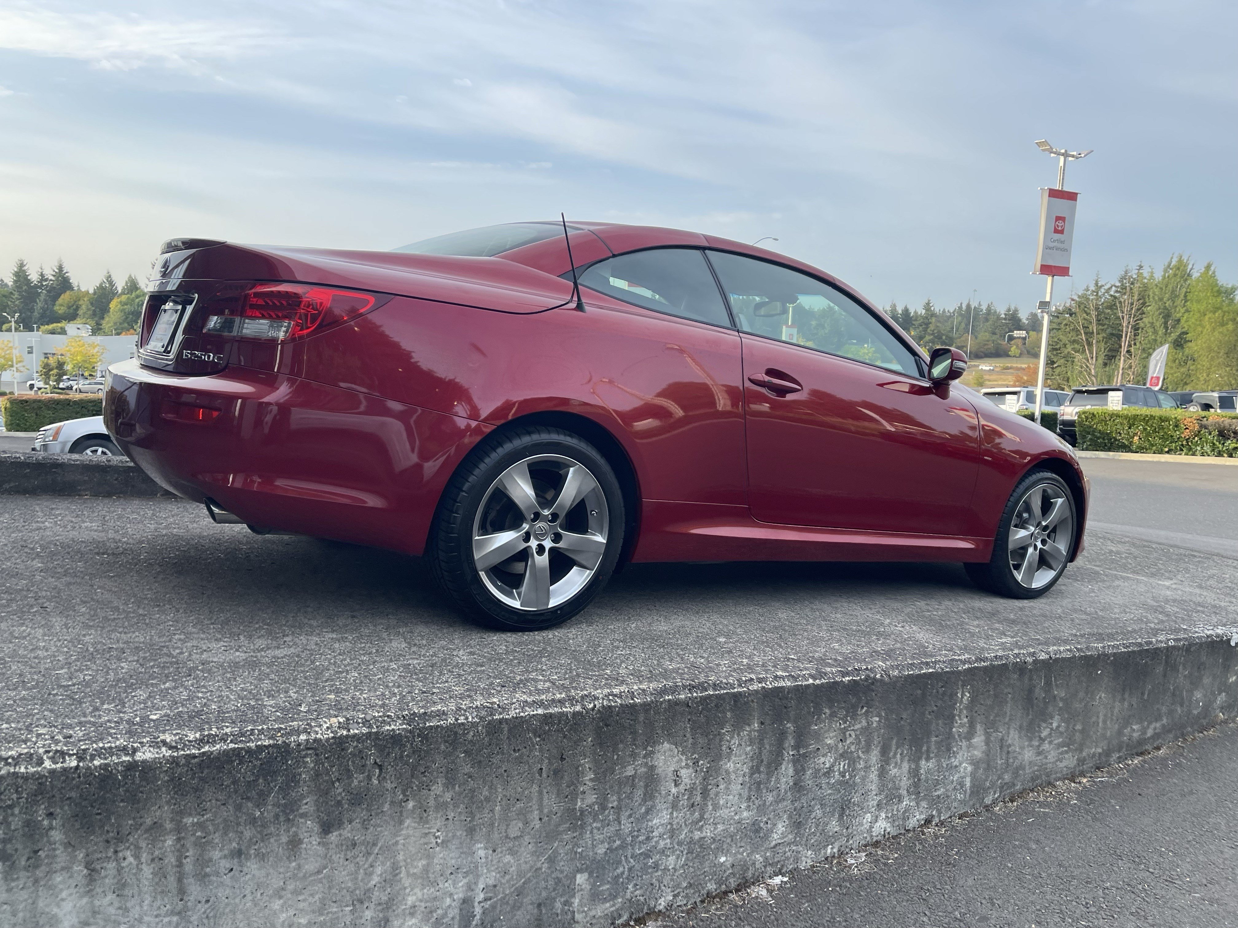 Used 2010 Lexus IS 250C w/ Luxury Pkg RWD image 8