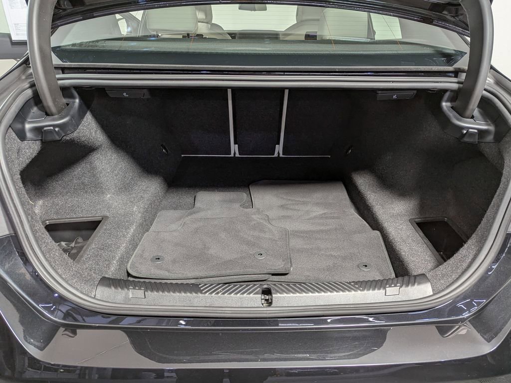 Used 2025 BMW 530i xDrive image 45