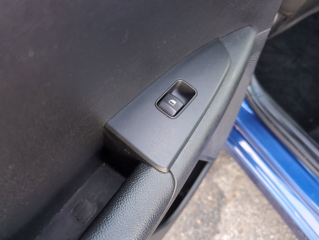 Used 2021 Kia Forte LXS image 11