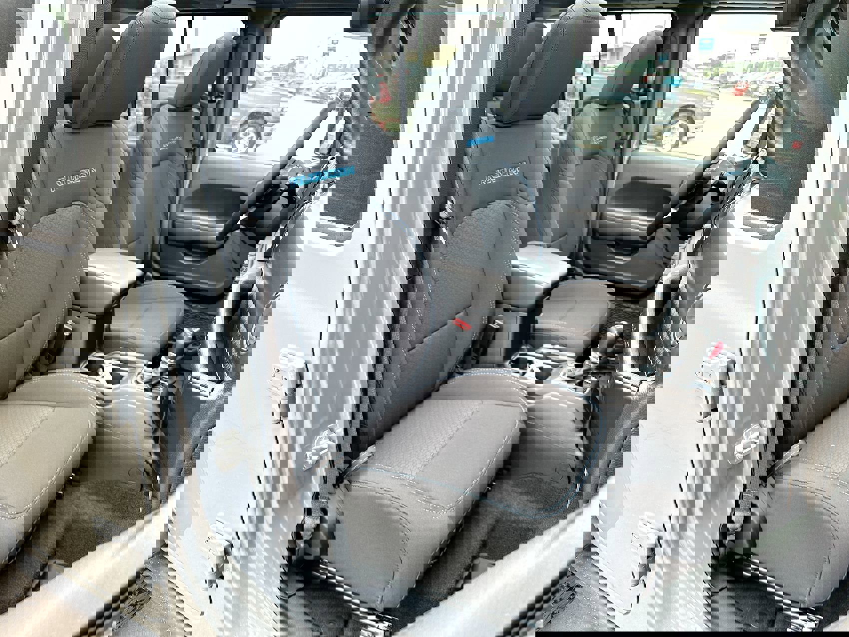 New 2023 Jeep Wrangler Unlimited Rubicon 4xe w/ Cold Weather Group image 25