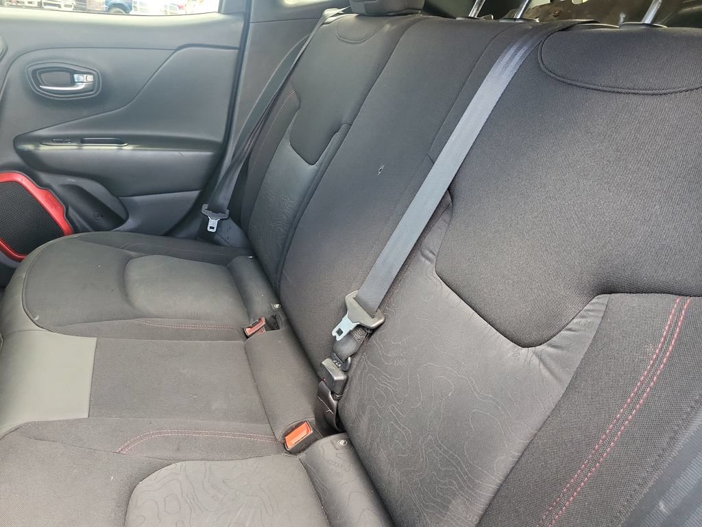 Used 2015 Jeep Renegade Trailhawk w/ Safety & Security Group I AWD/4WD image 15